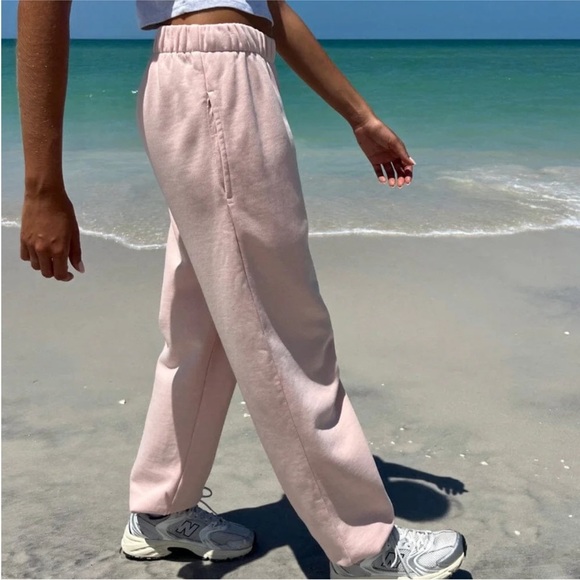 Brandy Melville Pants - Brandy Melville Pale Pink Sweatpants